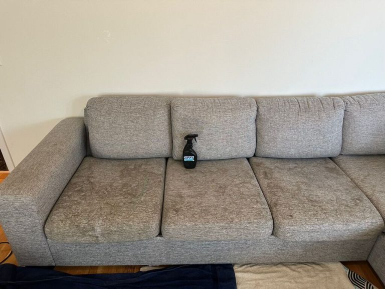 Soffa före sofftvätt